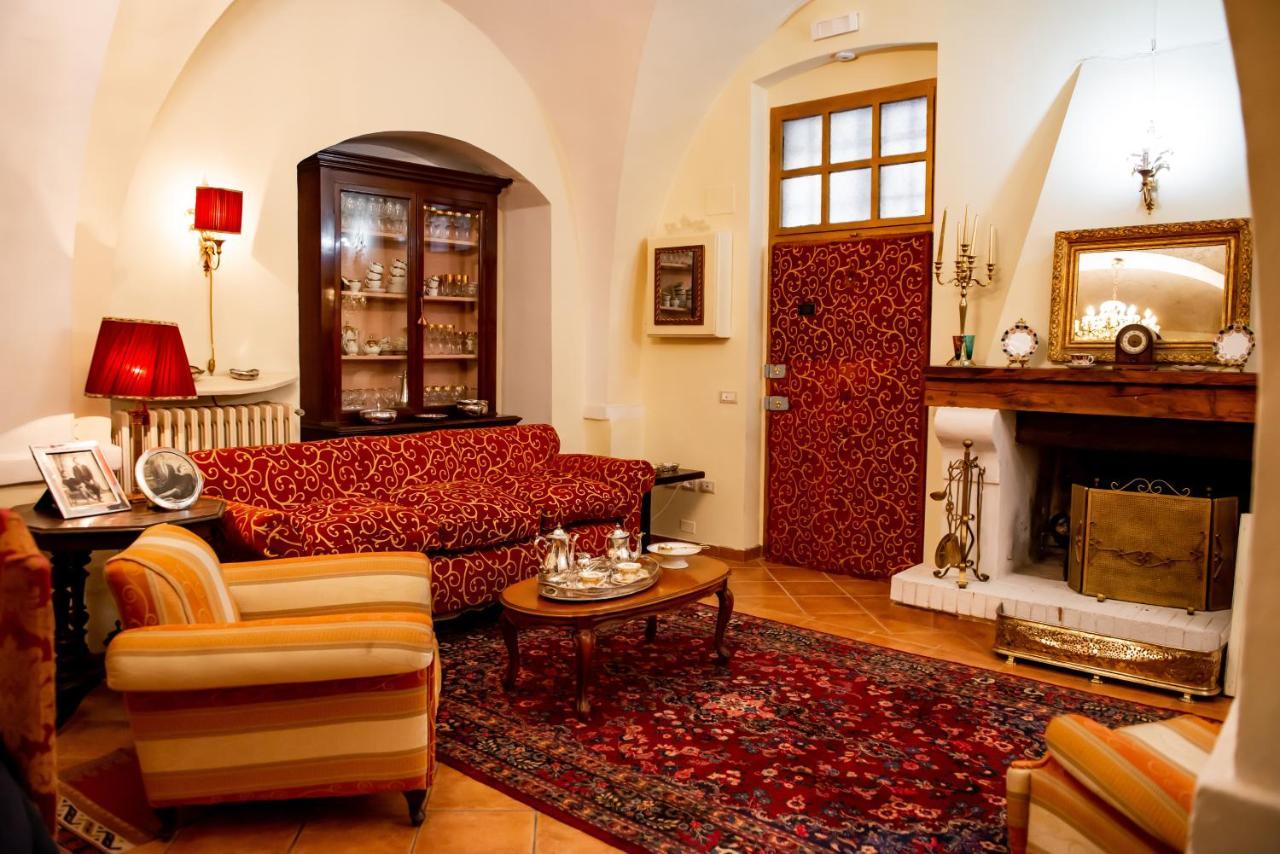 Casa Isabella B&B ロッカ・サン・ジョヴァンニ エクステリア 写真