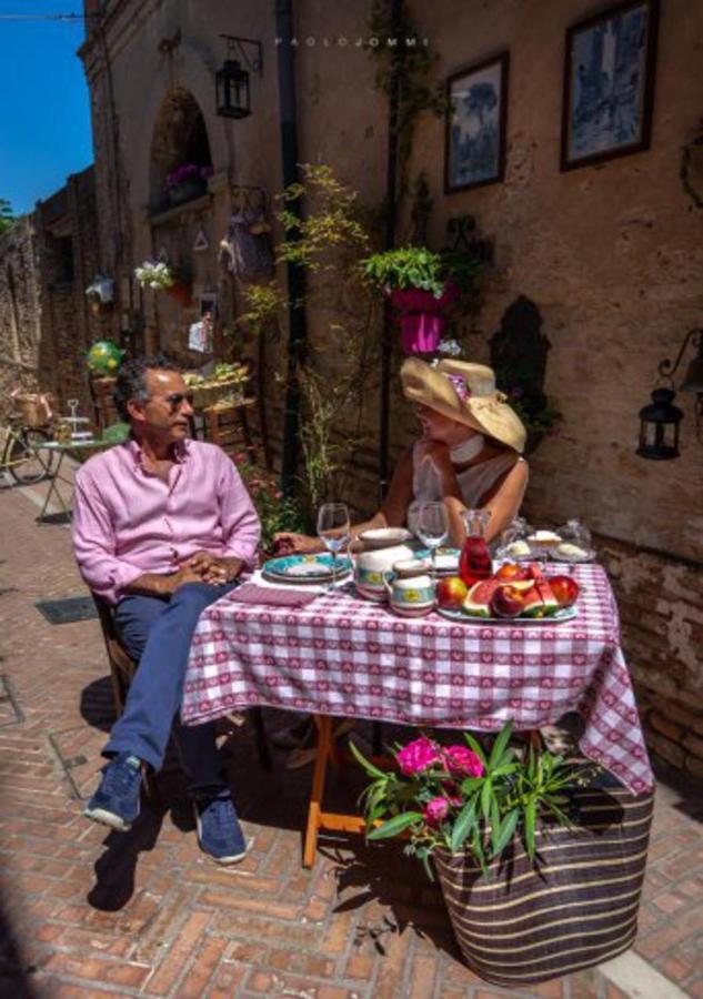 Casa Isabella B&B ロッカ・サン・ジョヴァンニ エクステリア 写真