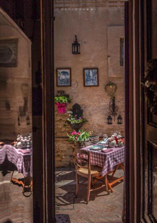 Casa Isabella B&B ロッカ・サン・ジョヴァンニ エクステリア 写真